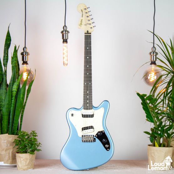 Squier Paranormal Series Super-Sonic Ice Blue Metallic электрогитара