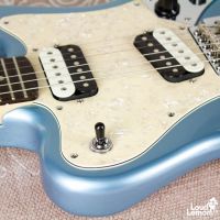 Squier Paranormal Series Super-Sonic Ice Blue Metallic электрогитара