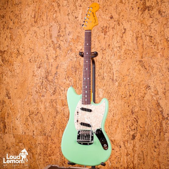 Fender Traditional 60s Mustang Surf Green 2017 Japan электрогитара