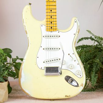 Fender Custom Shop Stratocaster 1969 Heavy Relic Aged Vintage White 2013 USA электрогитара