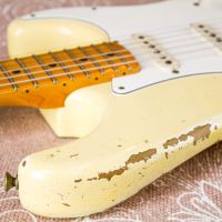 Fender Custom Shop Stratocaster 1969 Heavy Relic Aged Vintage White 2013 USA электрогитара
