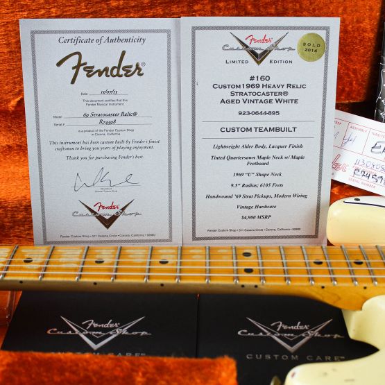 Fender Custom Shop Stratocaster 1969 Heavy Relic Aged Vintage White 2013 USA электрогитара