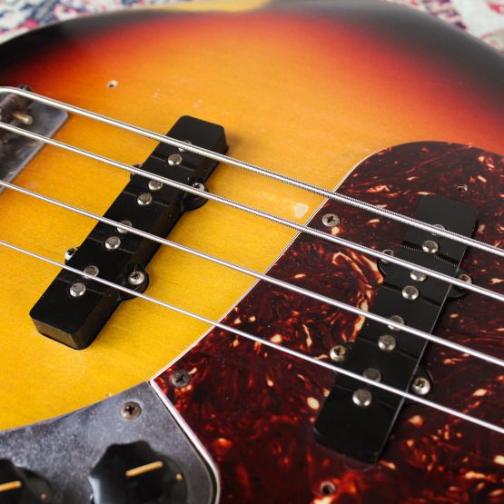 Fender Custom Shop 1964 Jazz Bass Relic Sunburst 2006 USA бас-гитара
