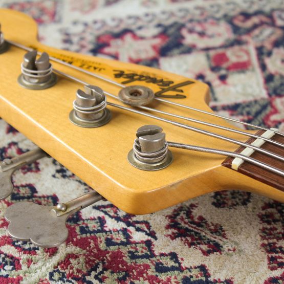 Fender Custom Shop 1964 Jazz Bass Relic Sunburst 2006 USA бас-гитара