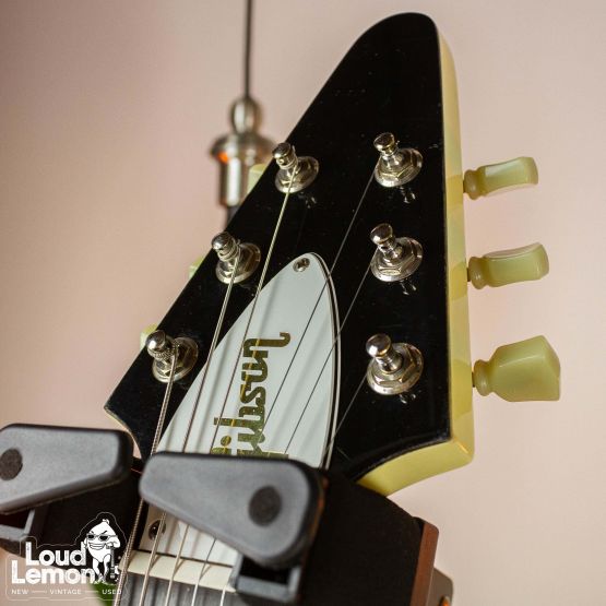 Gibson Flying V '67 Reissue Classic White 1997 USA электрогитара