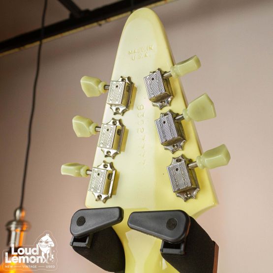 Gibson Flying V '67 Reissue Classic White 1997 USA электрогитара