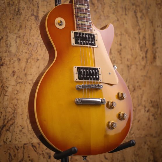 Gibson Les Paul Classic Light Burst 2001 USA электрогитара