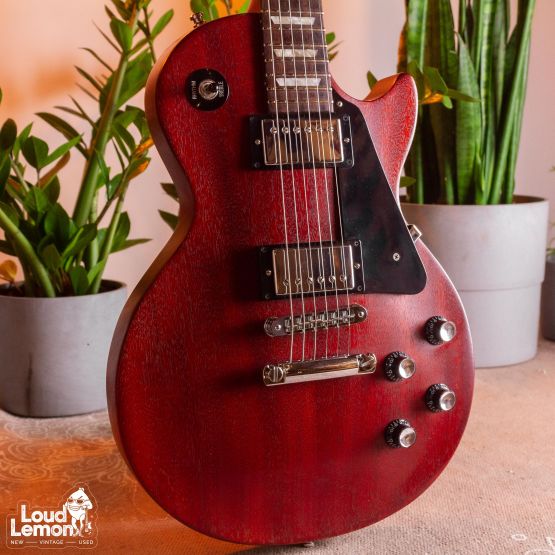 ‌Gibson Les Paul Studio Faded Worn Cherry 2007 USA электрогитара