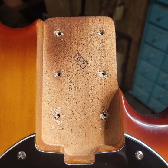 Sterling by Music Man S.U.B Ray 4 Honeyburst 2000's Indonesia бас-гитара