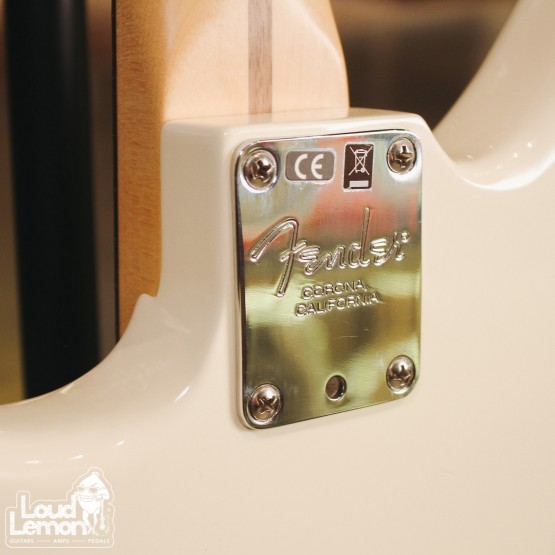 Fender American Professional Jaguar Olympic White 2017 USA электрогитара