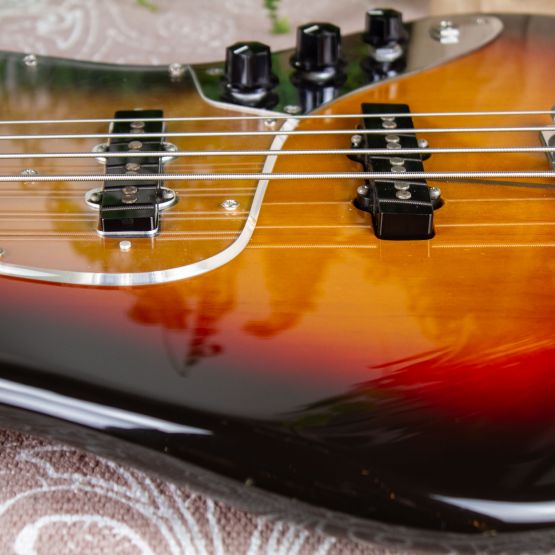 Fender Jazz Bass JB62 Sunburst 1999 Japan бас-гитара