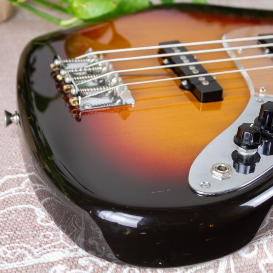 Fender Jazz Bass JB62 Sunburst 1999 Japan бас-гитара