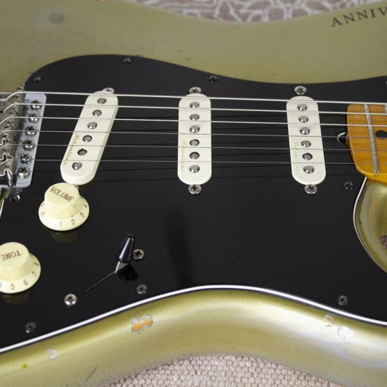 Fender 25th Anniversary Stratocaster Silver Metallic 1979 USA электрогитара