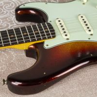 Fender Custom Shop Limited 1963 Journeyman Stratocaster Sparkle Sunburst 2017 NAMM USA электрогитара