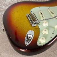 Fender Custom Shop Limited 1963 Journeyman Stratocaster Sparkle Sunburst 2017 NAMM USA электрогитара