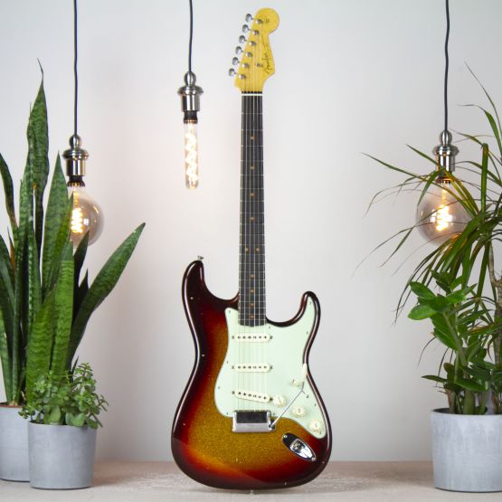 Fender Custom Shop Limited 1963 Journeyman Stratocaster Sparkle Sunburst 2017 NAMM USA электрогитара