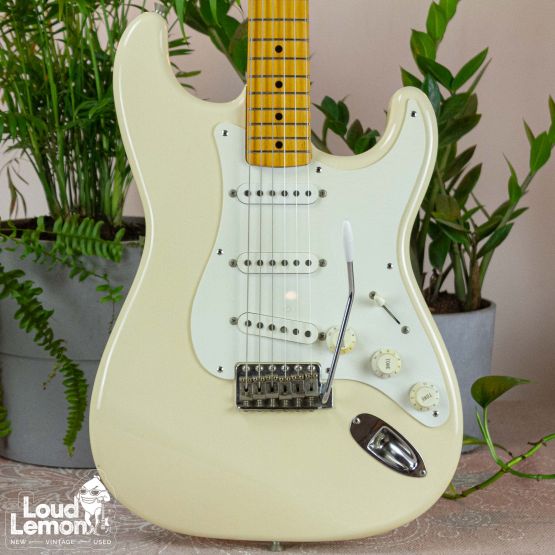 Fender Stratocaster ST-362 Vintage White 1997 Japan электрогитара