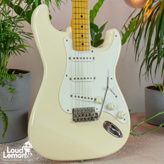 Fender Stratocaster ST-362 Vintage White 1997 Japan электрогитара