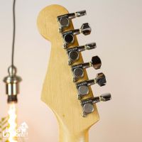 Fender Stratocaster ST-43 Vintage White 2004 Japan электрогитара