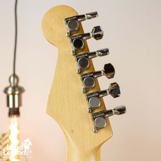 Fender Stratocaster ST-43 Vintage White 2004 Japan электрогитара