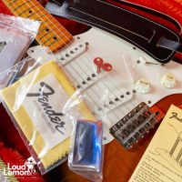 Fender AVRI '57 Stratocaster 50th Anniversary Sunburst 1996 USA электрогитара