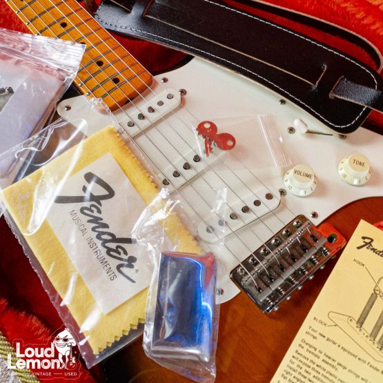 Fender AVRI '57 Stratocaster 50th Anniversary Sunburst 1996 USA электрогитара