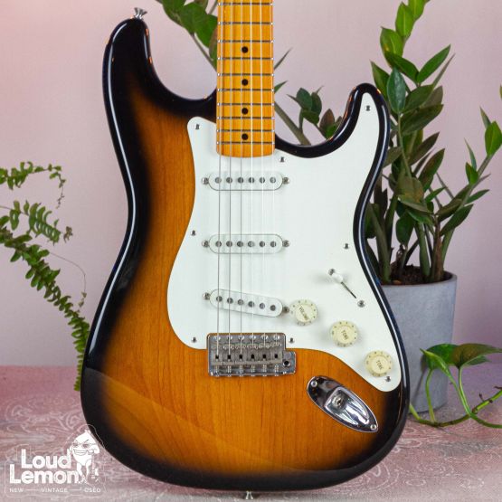Fender AVRI '57 Stratocaster 50th Anniversary Sunburst 1996 USA электрогитара