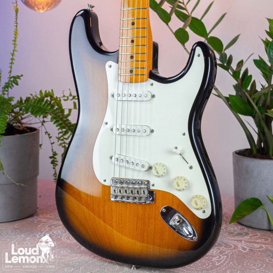 Fender AVRI '57 Stratocaster 50th Anniversary Sunburst 1996 USA электрогитара