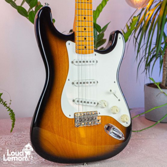 Fender AVRI '57 Stratocaster 50th Anniversary Sunburst 1996 USA электрогитара