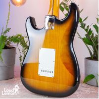 Fender AVRI '57 Stratocaster 50th Anniversary Sunburst 1996 USA электрогитара