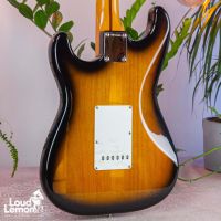 Fender AVRI '57 Stratocaster 50th Anniversary Sunburst 1996 USA электрогитара