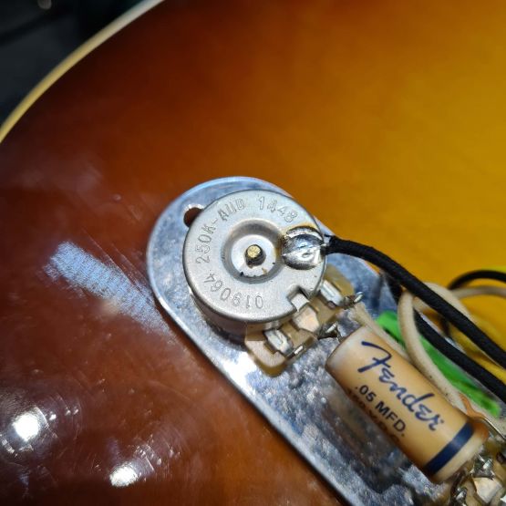 Fender Custom Shop '60 Telecaster Relic Sunburst 2015 USA электрогитара