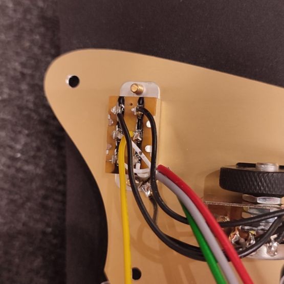 Squier 40th Anniversary Jazzmaster Gold Edition Olympic White Indonesia электрогитара электрогитара