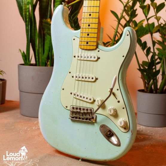 LsL Saticoy Sonic Blue Light Relic 2013 USA электрогитара