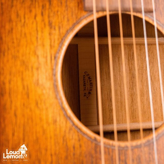 Martin 000-15M StreetMaster Distressed Satin Sunburst 2022 USA акустическая гитара