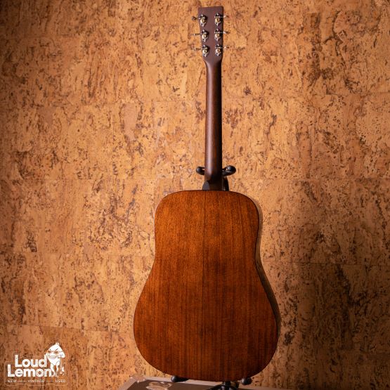 Martin D-18 Natural 2021 USA акустическая гитара