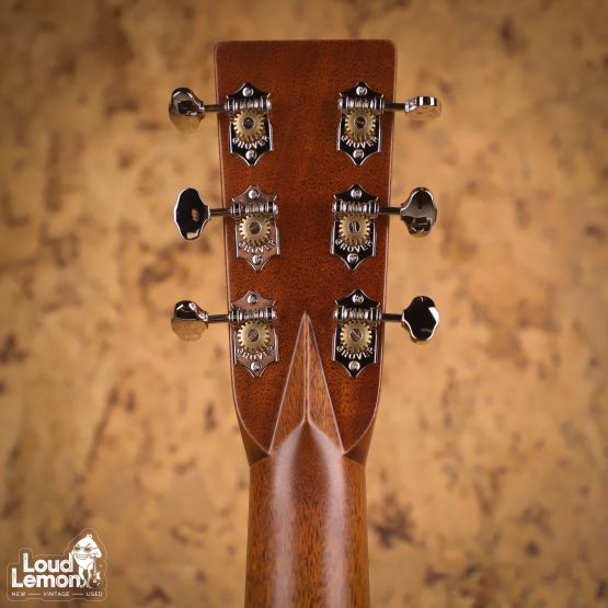 Martin Standard Series D-28 Natural Gloss USA акустическая гитара