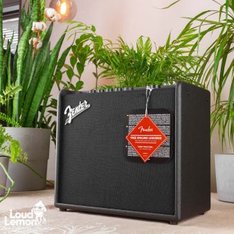 Fender Mustang LT 25 230V гитарный комбоусилитель