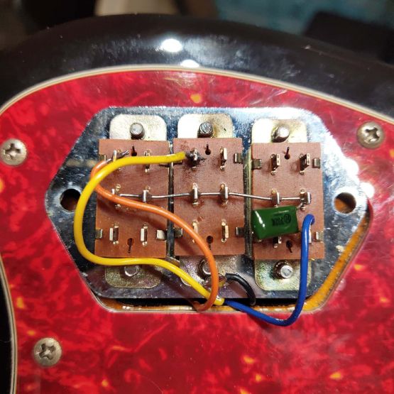 Fender JG66 Jaguar Sunburst 1997 Japan электрогитара