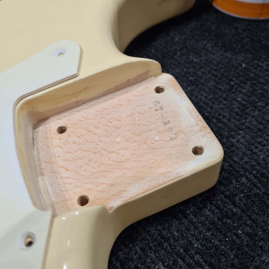 Fender Stratocaster ST-362 Vintage White 1997 Japan электрогитара