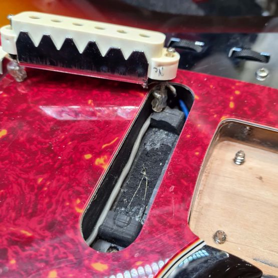 Fender Jaguar JG-66 Sunburst 1999 Japan электрогитара