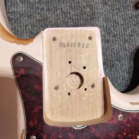 Fender Flea Jazz Bass Road Worn Faded Shell Pink 2018 Mexico бас-гитара
