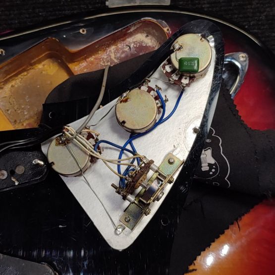 Tokai SS-36YS Silver Star Stratocaster Sunburst 1980 Japan электрогитара