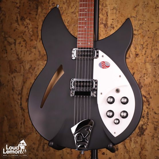 Rickenbacker 330 Matte Black 2018 USA электрогитара