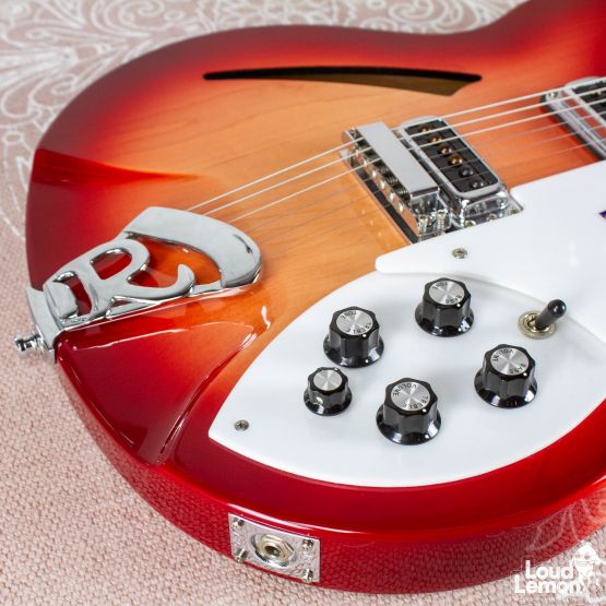 Rickenbacker 330 Fireglo 1995 USA электрогитара