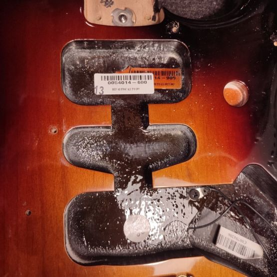 Fender American Standard Stratocaster Sunburst 2011 электрогитара