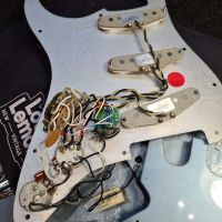 Fender FSR American Deluxe Stratocaster Ice Blue Metallic 2012 USA электрогитара