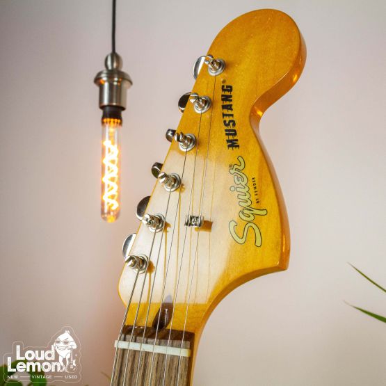 ‌Squier Classic Vibe Mustang Vintage White электрогитара