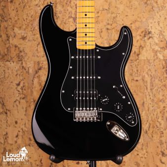 Squier Classic Vibe '70s Stratocaster HSS Black 2022 Indonesia электрогитара
