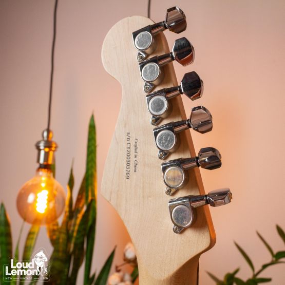 ‌Squier Contemporary Stratocaster HSS Pearl White 2020 China электрогитара